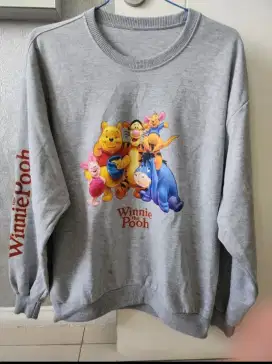 25.  Sweater Winnie & Pooh