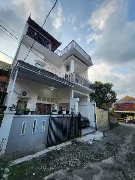 DI JUAL RUMAH DI TAMAN GRIYA JIMBARAN , BALI