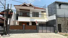 Dijual rumah nyaman di daerah prestigius hang lekir senayan