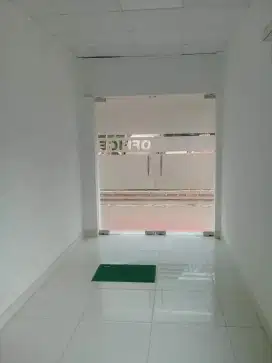 Pintu kaca alumunium