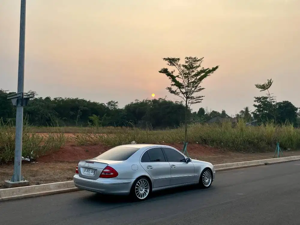 2003 W211 Silver E240