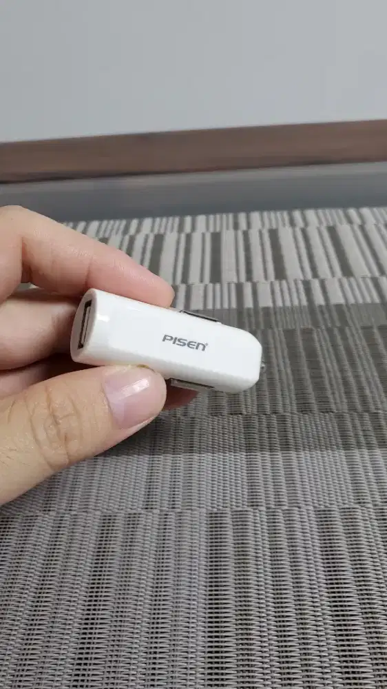Car charger merek Pisen original