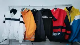 Jaket, switer bekas seperti baru