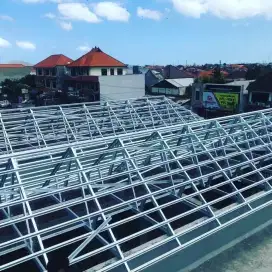 Baja ringan terpasang dan atap, menerima Renovasi atap laa ganti baru
