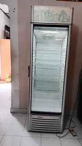 Dicari showcase chiller bekas semua kondisi