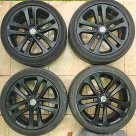 VELG  Standard Nissan JUKE Original ring 17 dicat oven hitam