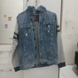 Jaket 3 seconds levis dan abu Misty ukuran M