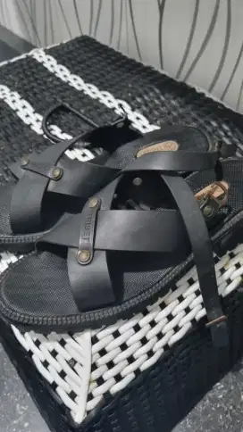 Sandal triset original