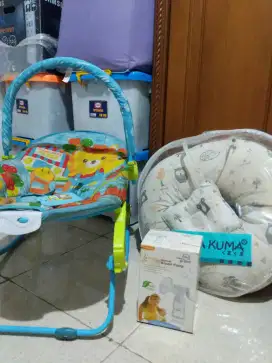 Peralatan bayi (bouncer, bantal menyusui, pompa asi)