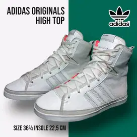 Sepatu adidas Originals High Top