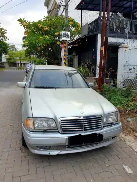 Mercedes benz C180 automatic