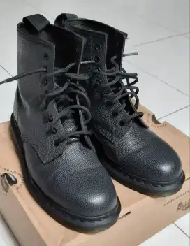 Dr. Martens Peeble 21544001