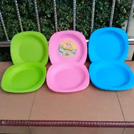 12 Pcs Piring Plastik Kotak KH 9 Inchi