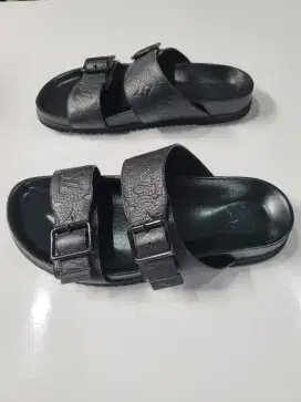 LOUIS VUITTON UKURAN 7(40-41)