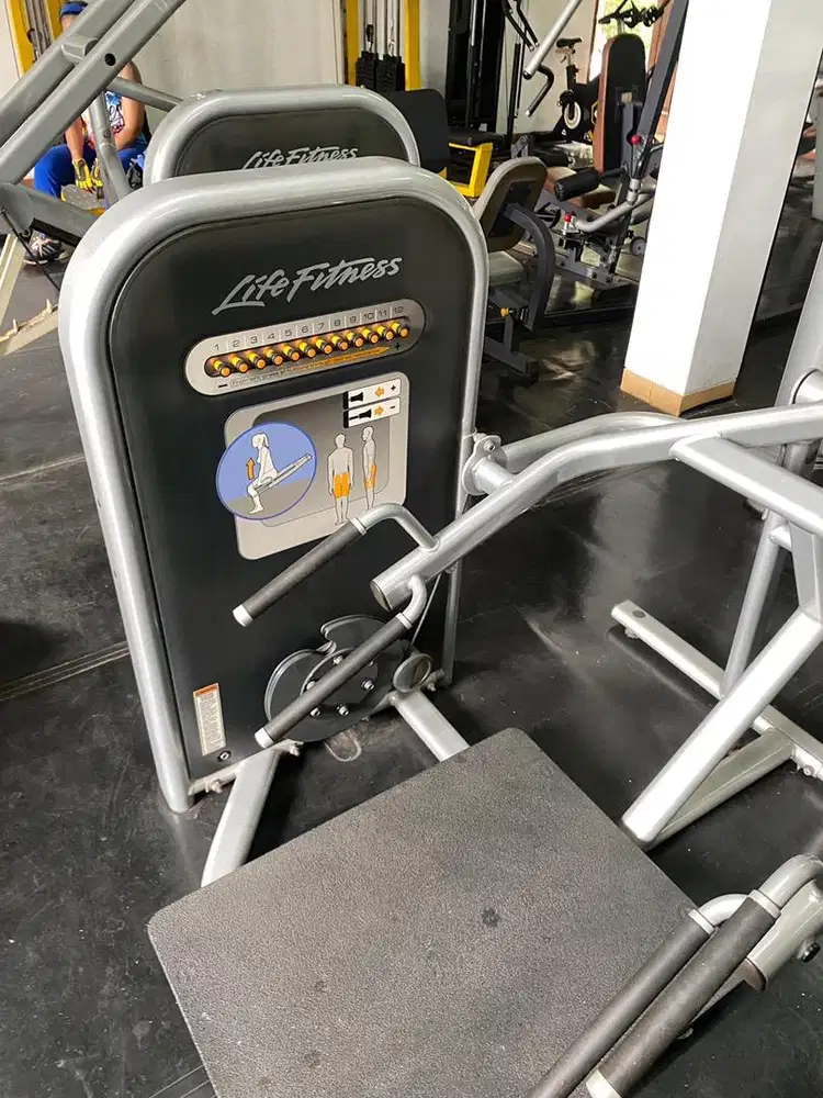 Forsale alat fitness Lifefitness