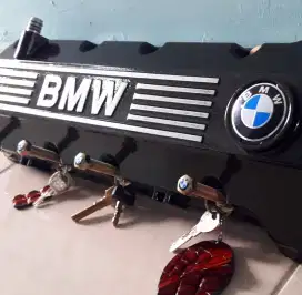 Gantungan kunci kapstok mesin BMW sepeda radio omega TV antik vintage