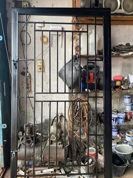 Pintu teralis minimalis