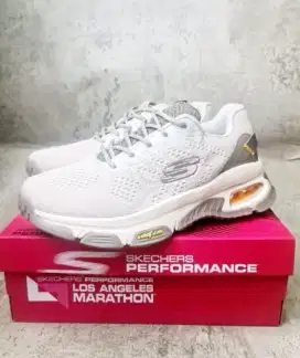 SEPATUU SKECHERRS x GOODYEAR UNISEX