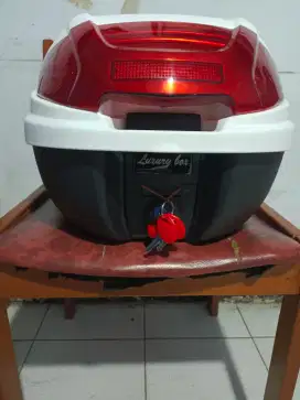 Dijual Motorcycle box dengan reflector 30L