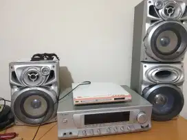 Amplifier Aiwa dan speaker pioneer.