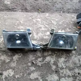 Lampu depan kijang kapsul 2000