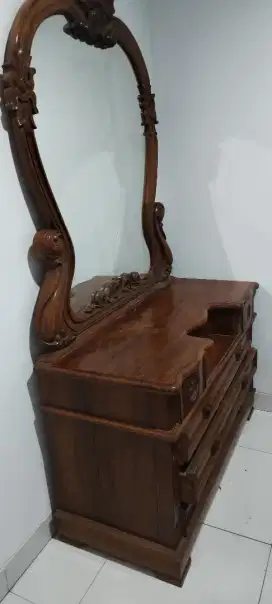 MEJA RIAS KAYU JATI