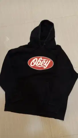Hoodie Obey Warna Hitam