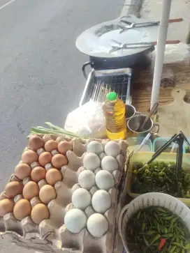 Jualan soto,tongseng dan martabak