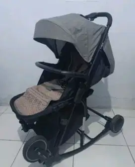 Stroller HoBro Praktis Mudah Dilipat bisa Ayunan Mulus Cepat Hari Ini