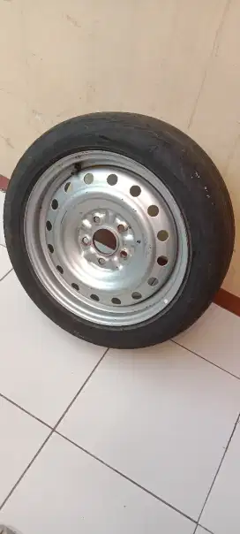 Ban+velg roda lubang 5 untuk serep