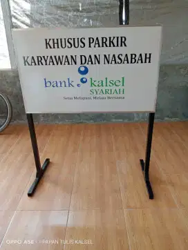 Stand Parkir Kantor
