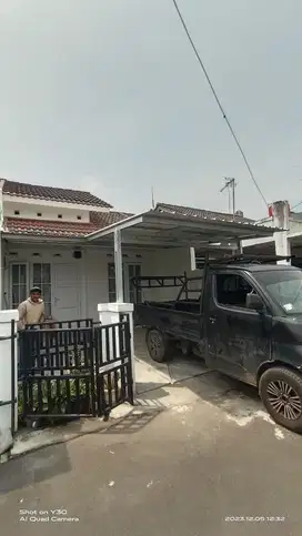 Kanopi baja ringan