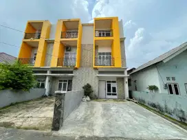 Dijual townhouse 
jalan Brigjen Hasan kasim Celentang Palembang