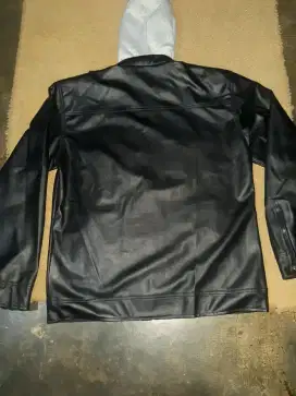 Jaket semi kulit hodie msih mulus like new