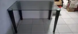 Meja Makan minimalis sangat layak pakai