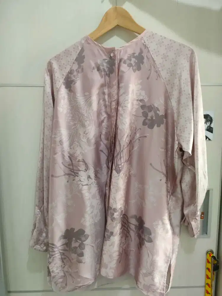TOP Ria Miranda preloved