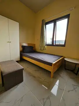 Kamar kost ber AC ,70m an dr pintu tol jatiasih , kamar mandi pribadi
