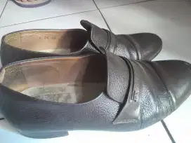 Sepatu pria  kulit merk dunhill