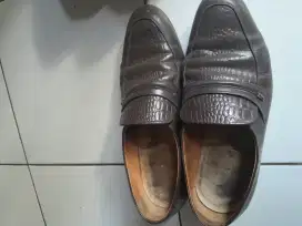 Sepatu pria kulit merk dunhill crocodile