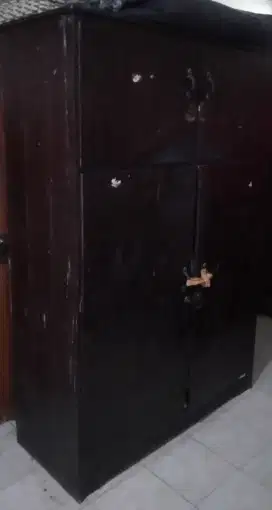 Lemari baju kayu jati