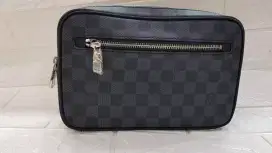 Louis Vuitton LV Clutch