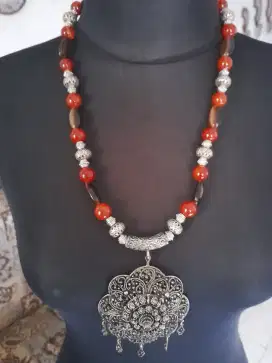 Kalung etnik merah maroon batu asli