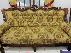 Sofa Kursi bekas Sepaket dengan Meja nya Murah