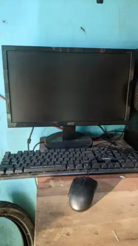 Komputer PC core 2 duo Ram 4Gb+ Monitor Acer 19inch siap pakai