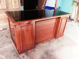 Meja kantor kayu jati