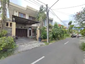 Dijual Rumah Mewah 2 Lantai LT 400 m2 Di Tengah Kota Denpasar Bisa KPR