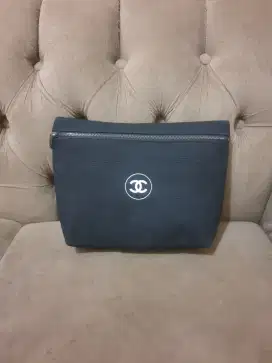 Mulus .authentic clutch .pouch chanel