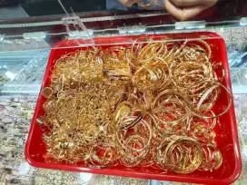 Terima jual beli emas & berlian tanpa surat dengan harga tinggi,,