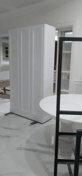 Tukang semprot cat Duco atau melamin