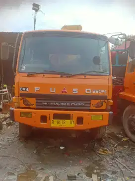 Truk Mitsubishi Hiab crane 10 ton 6x4 Nego